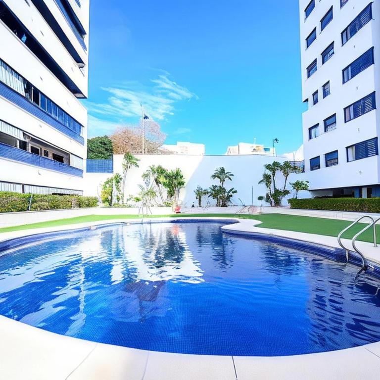 Estepona Port Bullring and Beach 2 Parkings - Apartment - 2