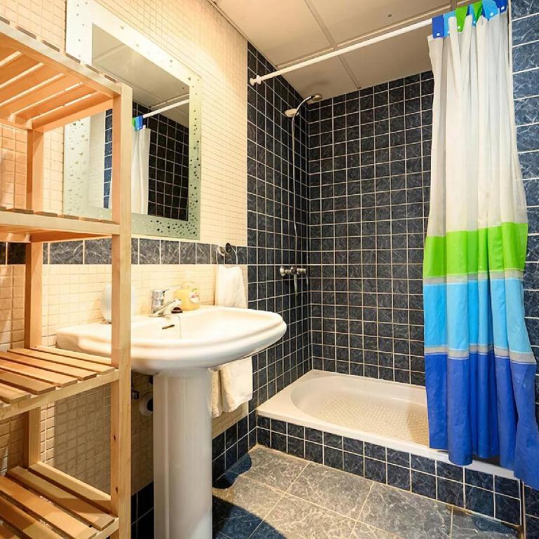 Estepona Port Bullring and Beach 2 Parkings - Apartment - 17