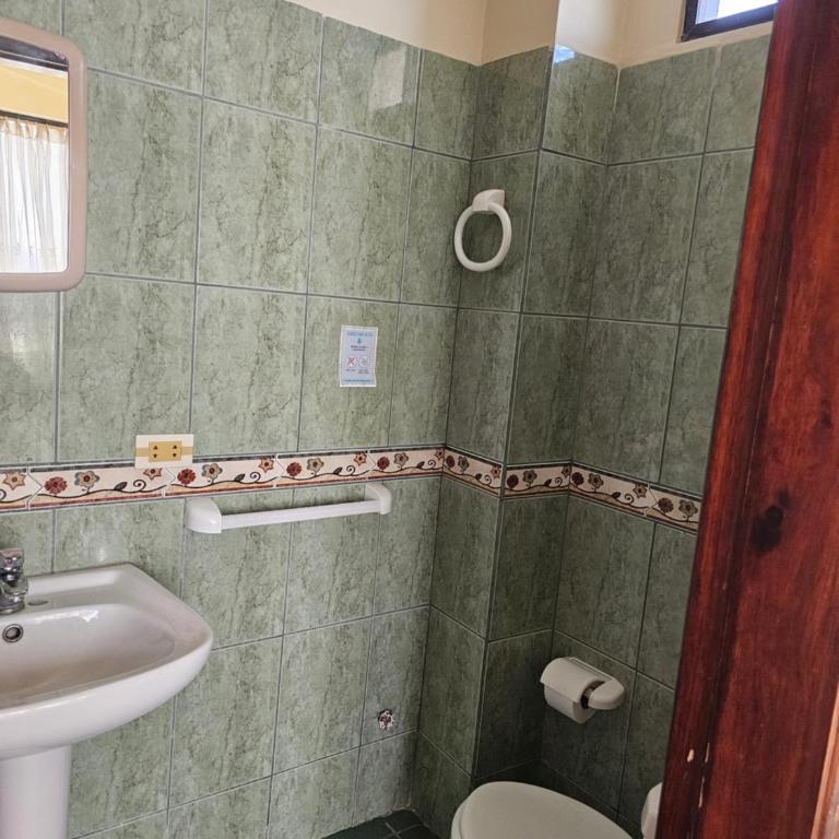Hostal Haziel - Comfort Quadruple Room - 15
