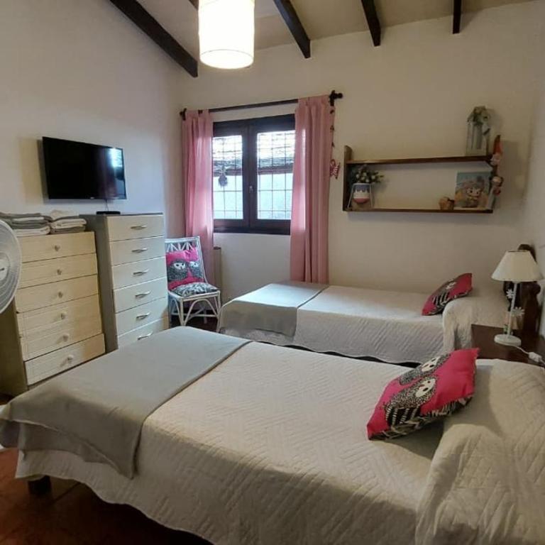 Casa confortable - Parque central - Estacionamiento, patio, 3 baños, 5 habitaciones - - Casa de 5 dormitorios - 20
