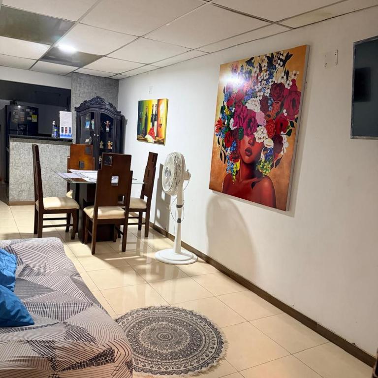 Casa amplia cerca a UKUMARI parque CONSOTA y excelentes restaurantes - Three-Bedroom House - 42