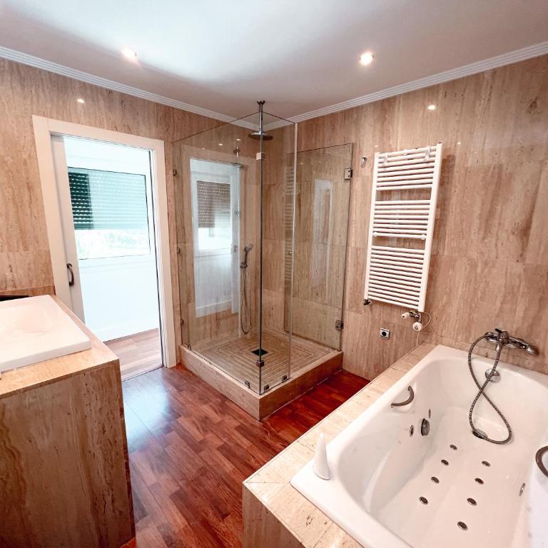 Gran villa con piscina cerca de Puerto Banús by Marbella Vacances - Villa - 15