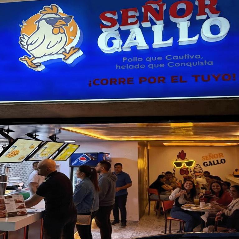 5 bedroom, with Arcade machine and foosball, 1 block from Lleras park P3 - Apartment - 21