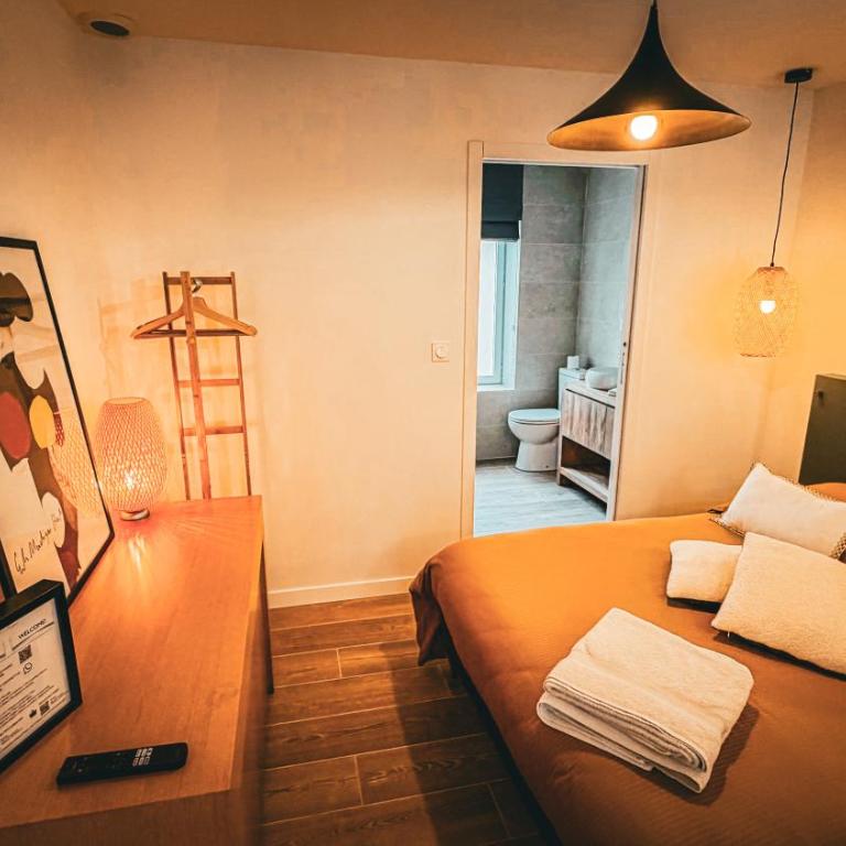 Le 105, Honfleur - Chambre Double avec Salle de Bains Privative - 5