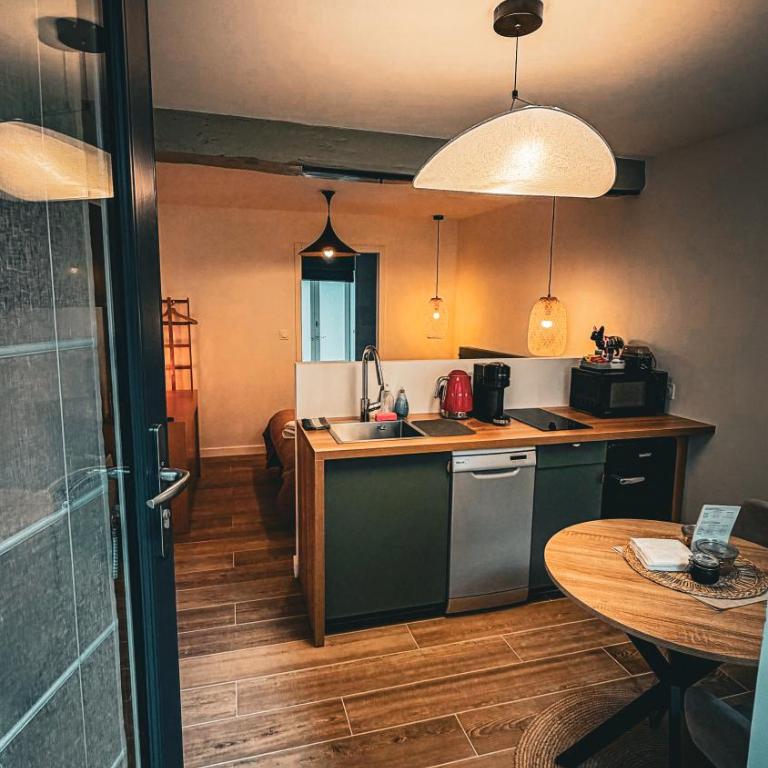Le 105, Honfleur - Chambre Double avec Salle de Bains Privative - 4