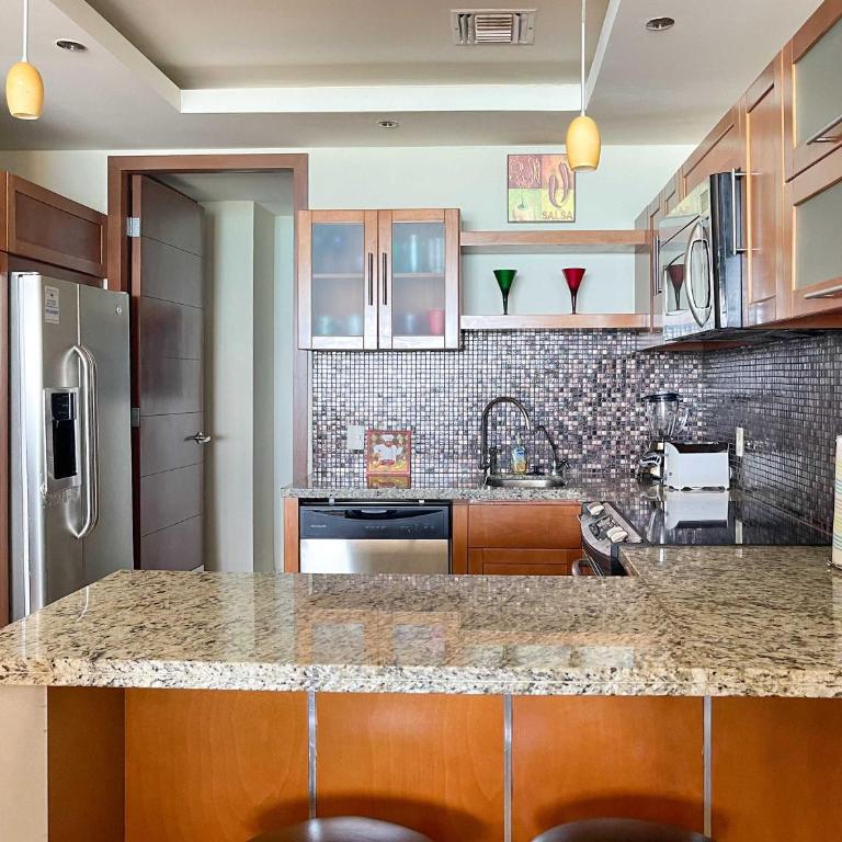 Hidden Gem Condo Beach & Pool Access #503 - Apartamento - 13