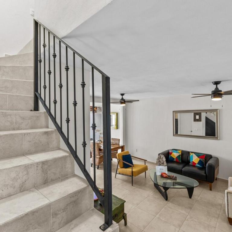 2story cozy house in a private community! - Casa de 2 dormitorios - 20