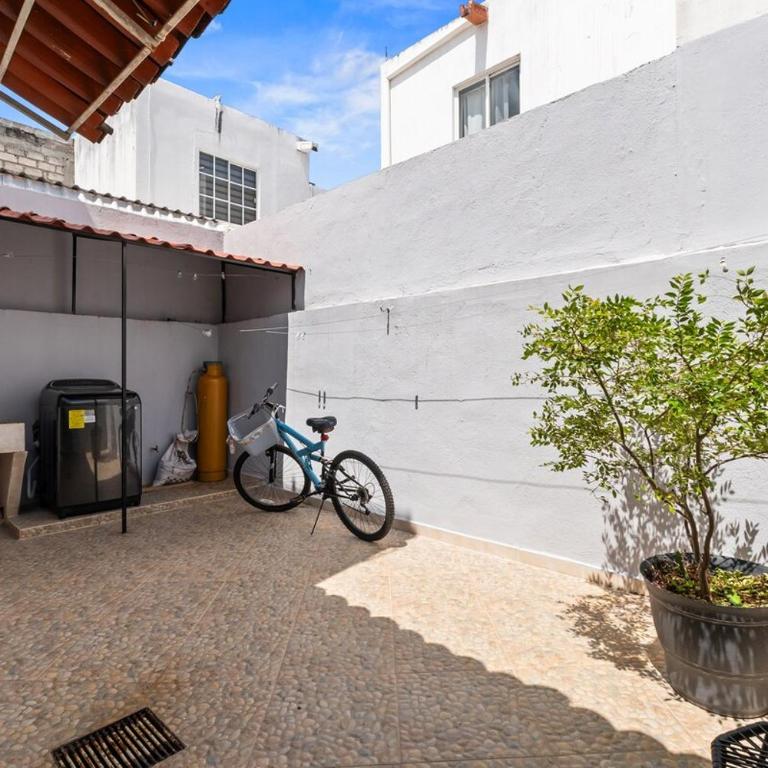 2story cozy house in a private community! - Casa de 2 dormitorios - 30
