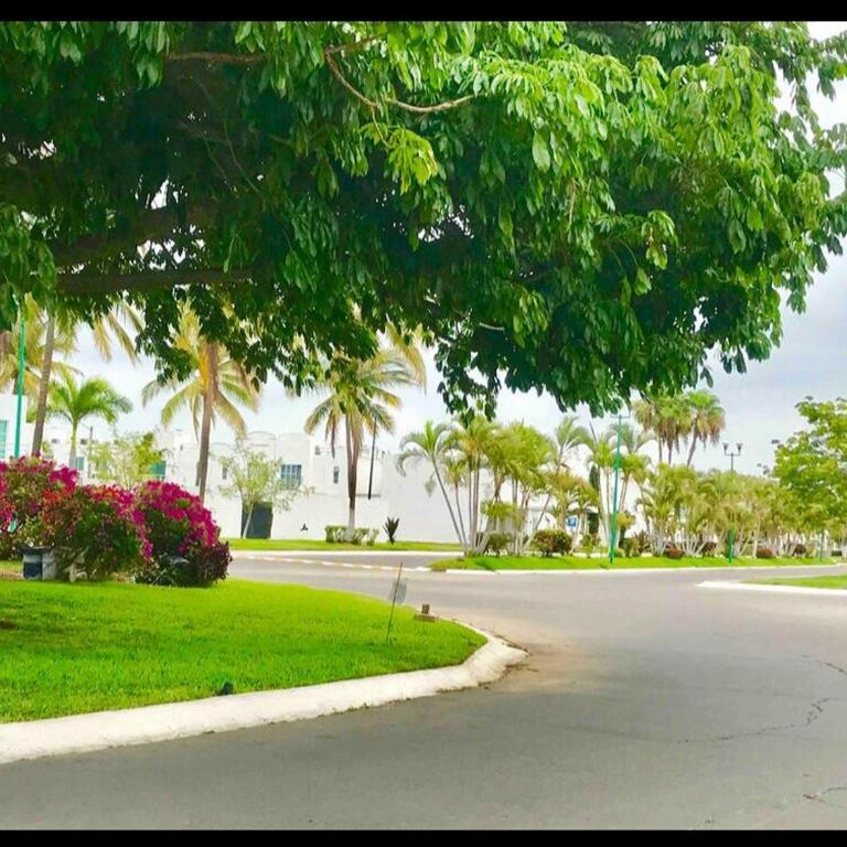 2story cozy house in a private community! - Casa de 2 dormitorios - 31