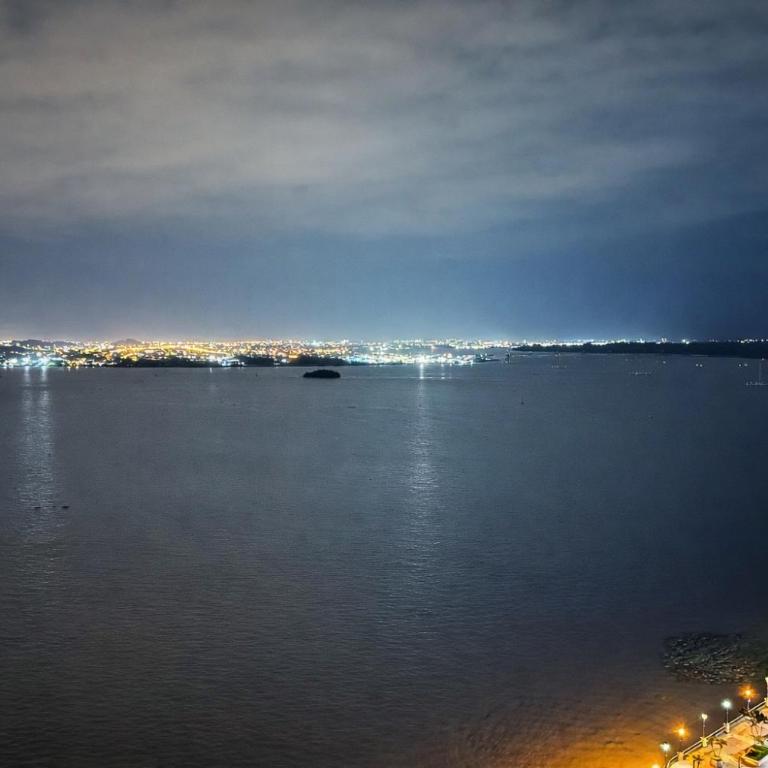 Exclusivo loft dúplex en piso 15 con vista panorámica al río en Guayaquil, 2 habitaciones y cocina equipada - Two-Bedroom Apartment - 15