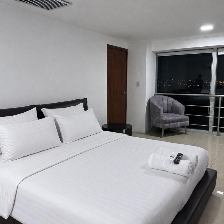 Exclusivo loft dúplex en piso 15 con vista panorámica al río en Guayaquil, 2 habitaciones y cocina equipada - Two-Bedroom Apartment - 29