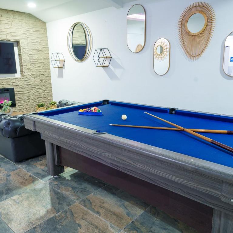 Provenza! Golden Jacuzzi - 5BR only 1 Block from lleras - Apartment - 18