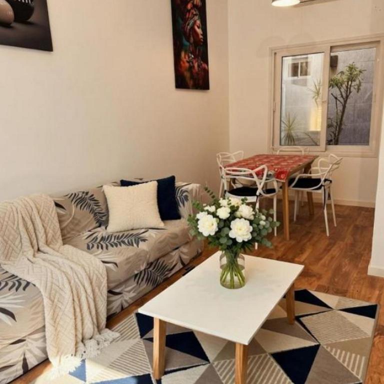 Charming Private House in Recoleta Quiet & Central - Two-Bedroom Apartment - 1