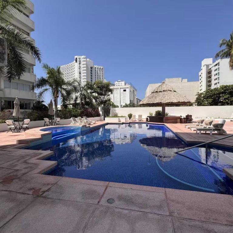 Costera Acapulco, Club Deportivo - Apartamento con terraza - 3