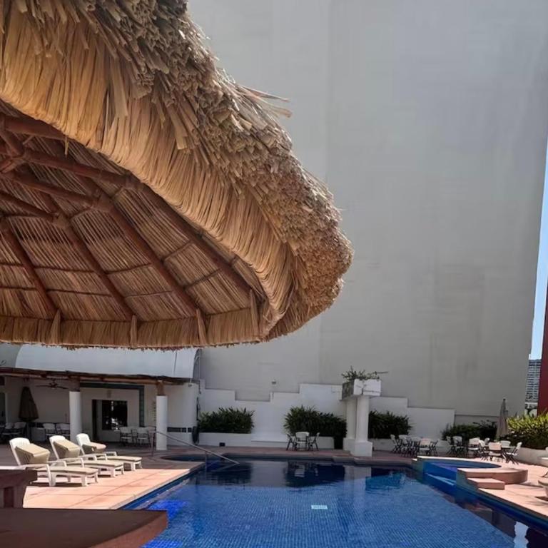 Costera Acapulco, Club Deportivo - Apartamento con terraza - 9