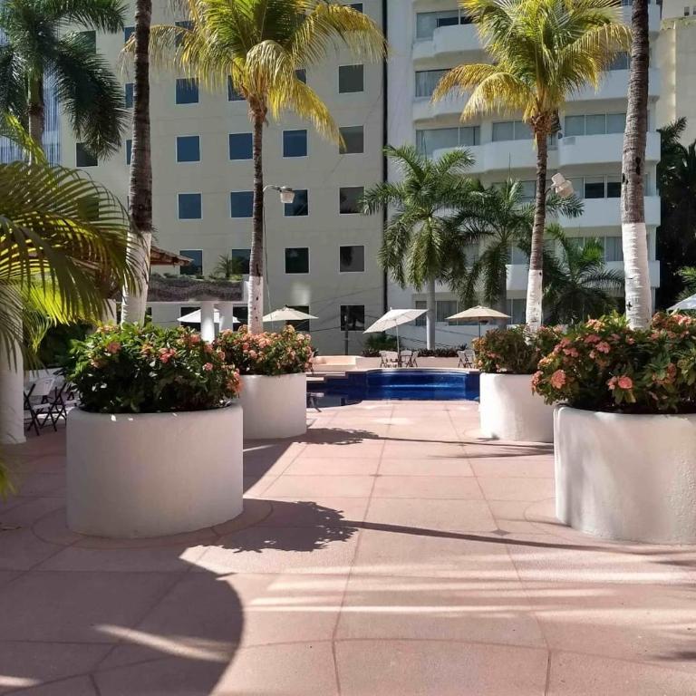 Costera Acapulco, Club Deportivo - Apartamento con terraza - 13