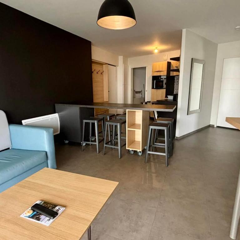Appartement PMR avec balcon, 2 chambres, accès direct plage, piscine, parking sécurisé - La Tranche-sur-Mer - FR-1-194-220 - Appartamento (6 Adulti) - 11