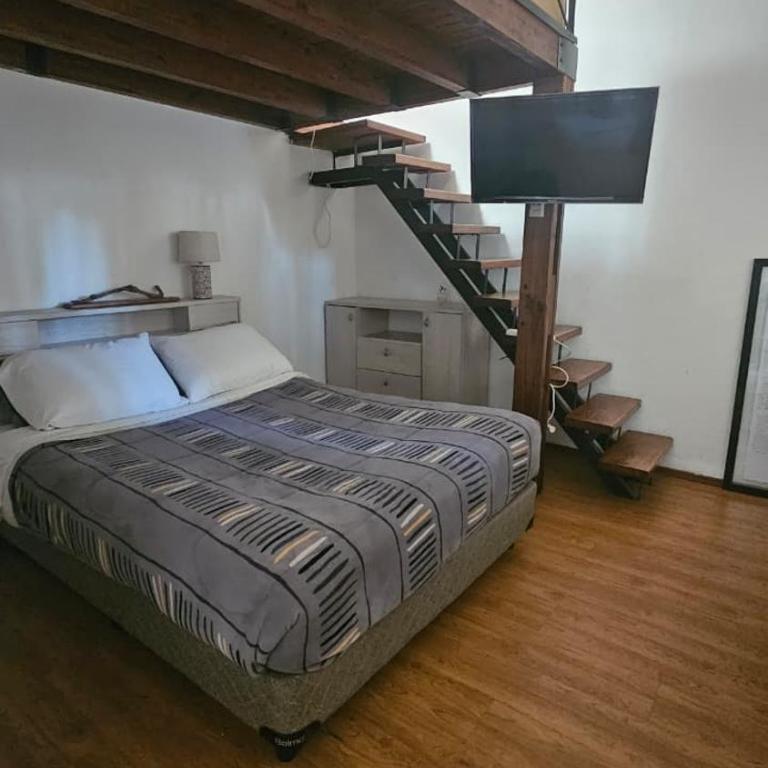Apartamento en casa de familia con ingreso independiente - Loft - 1