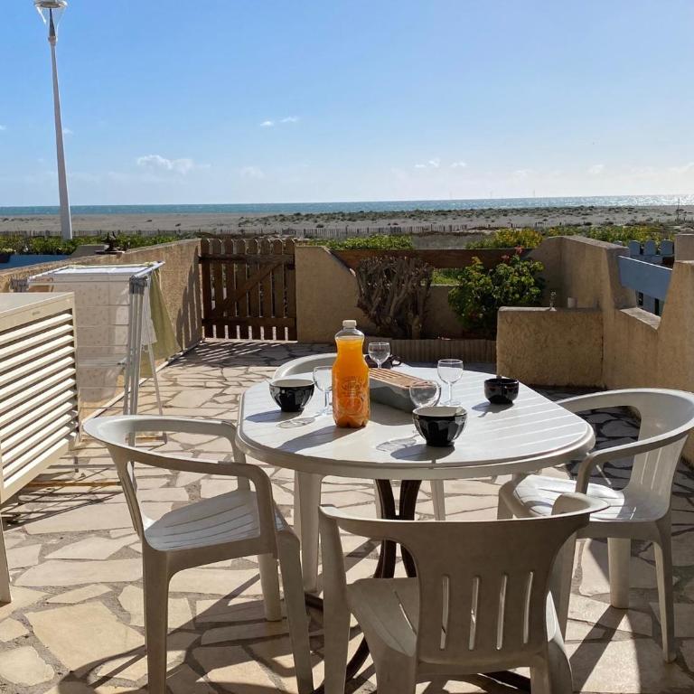 Villa T3 Mezzanine, 6 pers., Accès plage, Parking, Animaux admis - FR-1-798-39 - Villa - 1