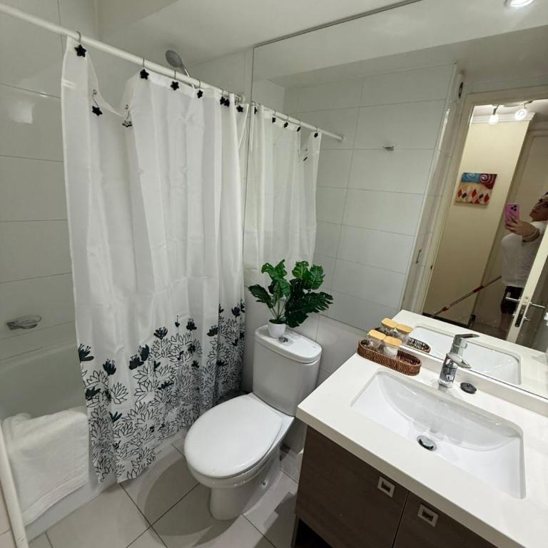 Las Condes costado Parque Arauco - Two-Bedroom Apartment - 9