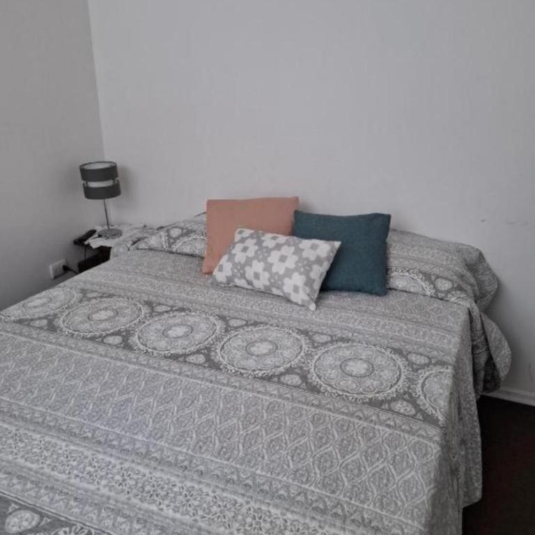 Departamento primer piso con estacionamiento - Apartamento de 2 dormitorios - 11