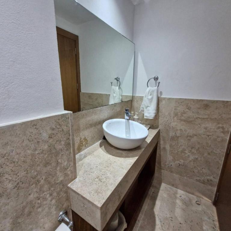 Beautiful PH in front of the Marina - Apartamento - 51