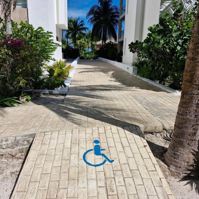Beautiful PH in front of the Marina - Apartamento - 56
