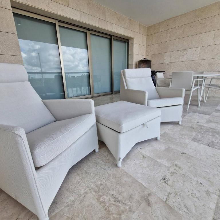 Beautiful PH in front of the Marina - Apartamento - 70