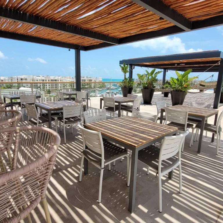 Beautiful PH in front of the Marina - Apartamento - 80