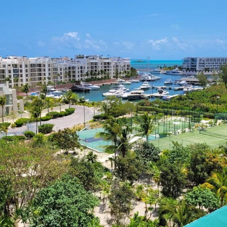 Beautiful PH in front of the Marina - Apartamento - 83