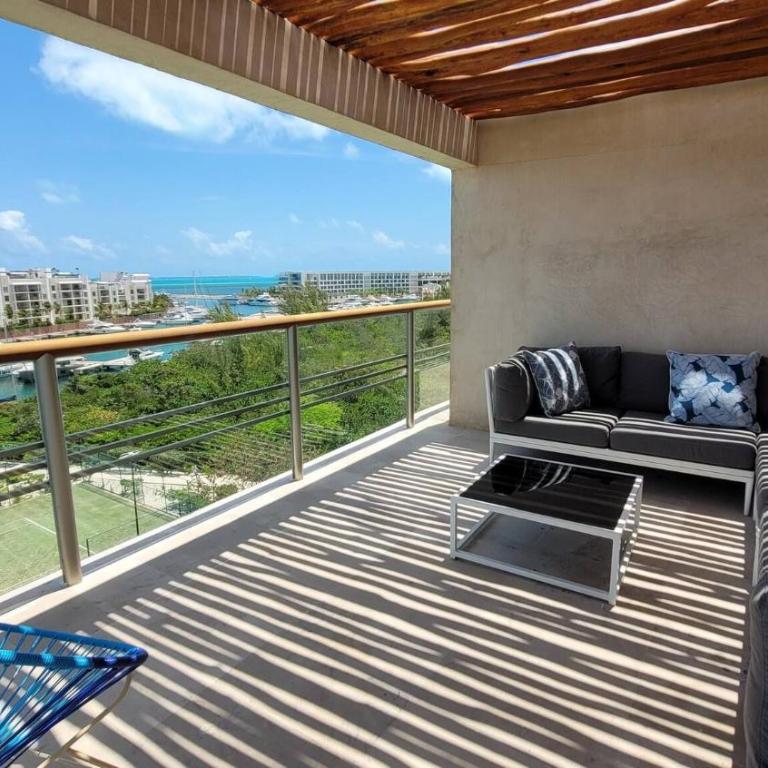 Beautiful PH in front of the Marina - Apartamento - 86