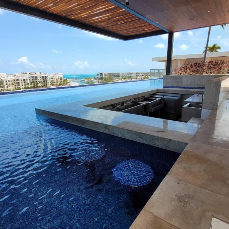 Beautiful PH in front of the Marina - Apartamento - 88