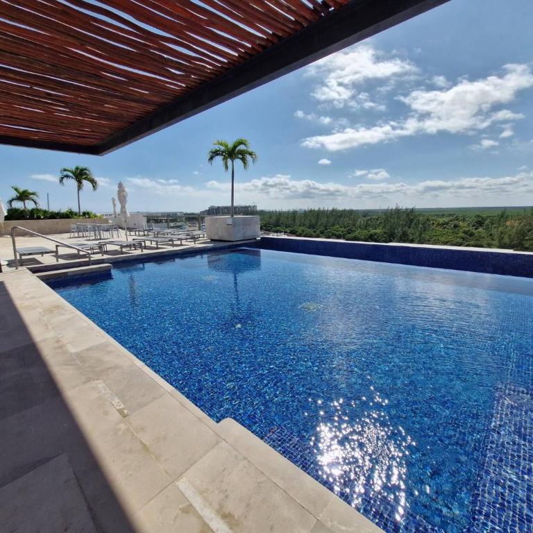 Beautiful PH in front of the Marina - Apartamento - 94