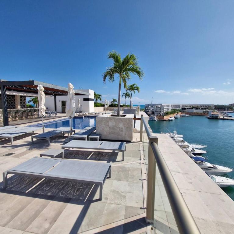 Beautiful PH in front of the Marina - Apartamento - 97