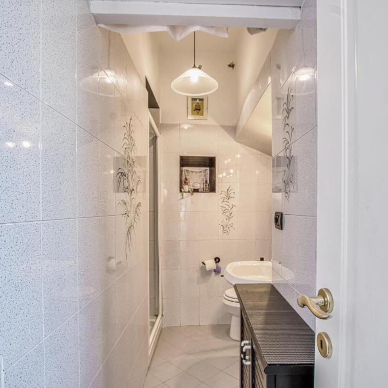 2 Bedroom Amazing Apartment In Camogli - Apartment - 17