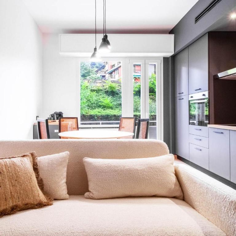 2 Bedroom Lovely Apartment In Santa Margherita - Two-Bedroom Apartment with Balcony - 10