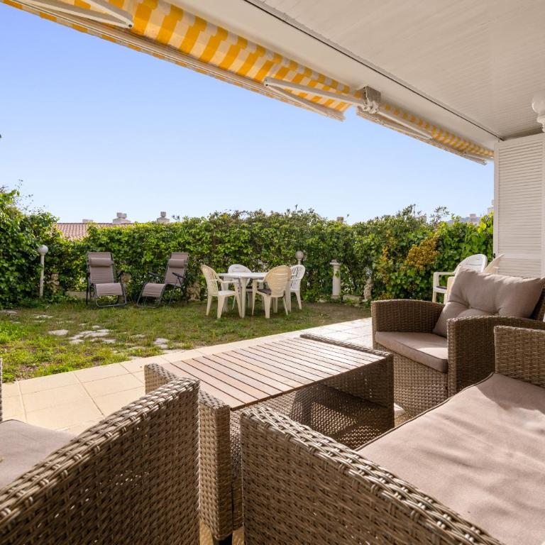 Hauzify I Apartament Orquídies - Apartamento con vistas a la piscina - 1