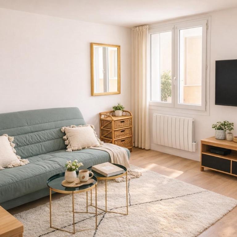BLUE Studio cosy et calme proche du centre avec TV et Wifi - Appartement - Rez-de-Chaussée - 1