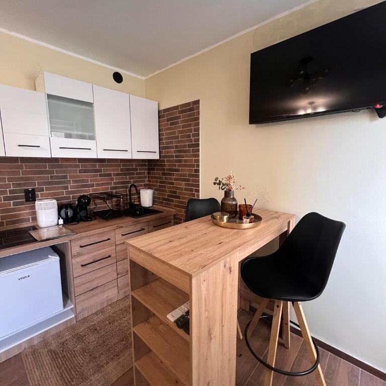 Apartment D Lux - One-Bedroom Apartment - 7
