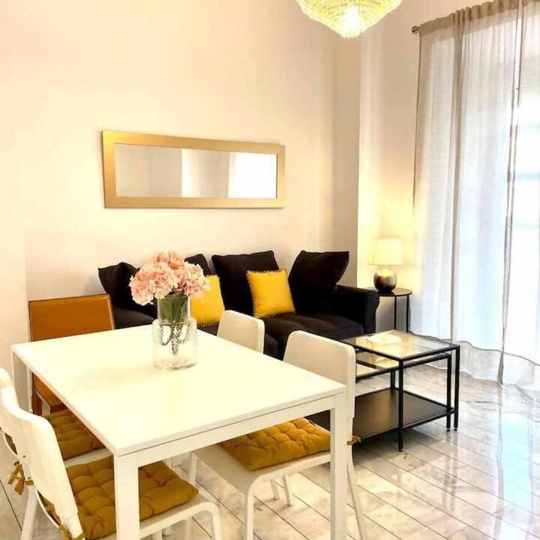 Magnífico piso en centro histórico de Málaga. - Apartamento de 1 dormitorio - 2