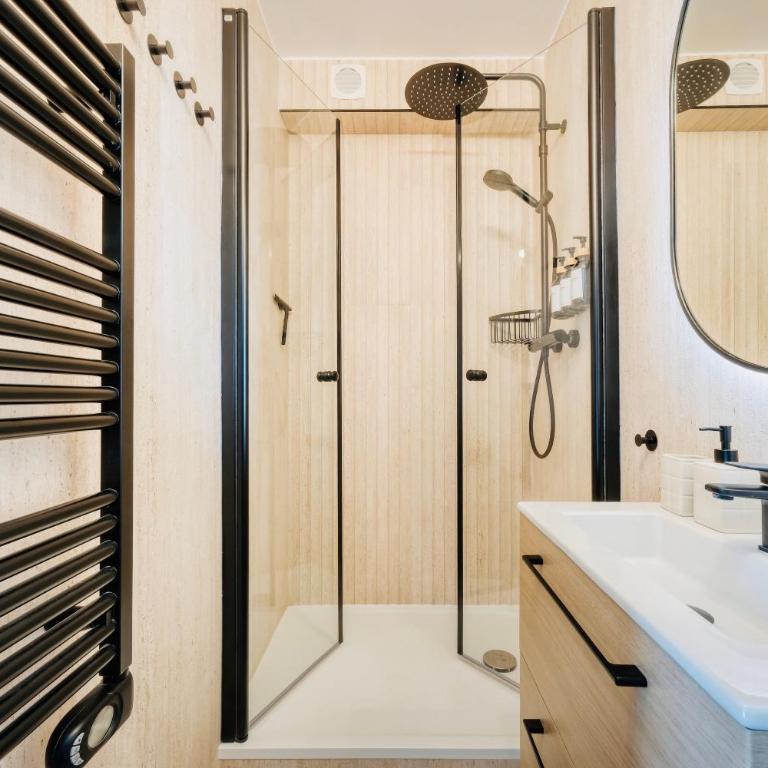 Free parking - King size beds - By MyJolieParisHome - Appartement 2 Chambres - 30