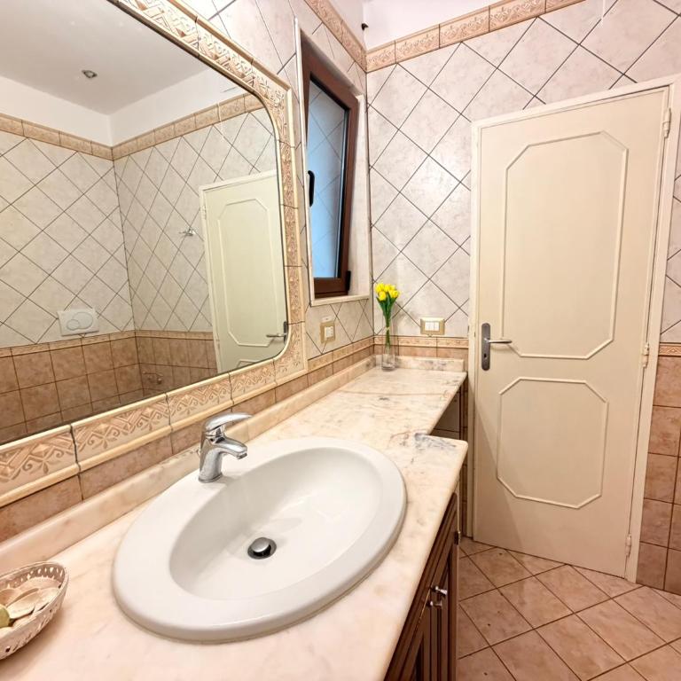 Tra Mare e Relax - Appartamento con 3 Camere da Letto e Vista Mare - 3