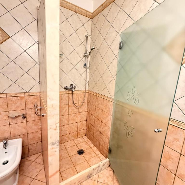 Tra Mare e Relax - Appartamento con 3 Camere da Letto e Vista Mare - 6