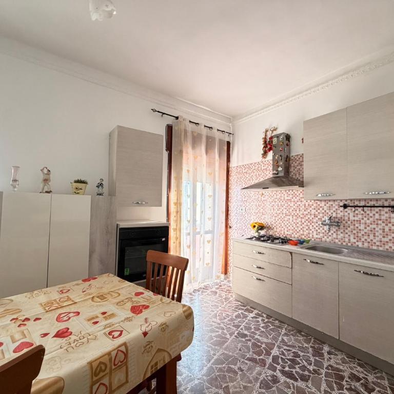 Tra Mare e Relax - Appartamento con 3 Camere da Letto e Vista Mare - 7