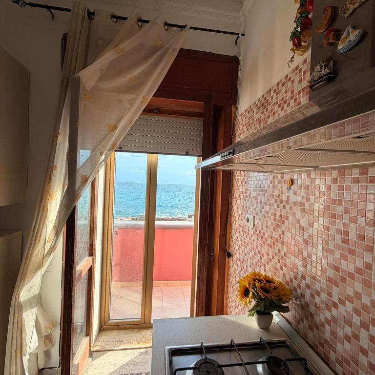 Tra Mare e Relax - Appartamento con 3 Camere da Letto e Vista Mare - 15