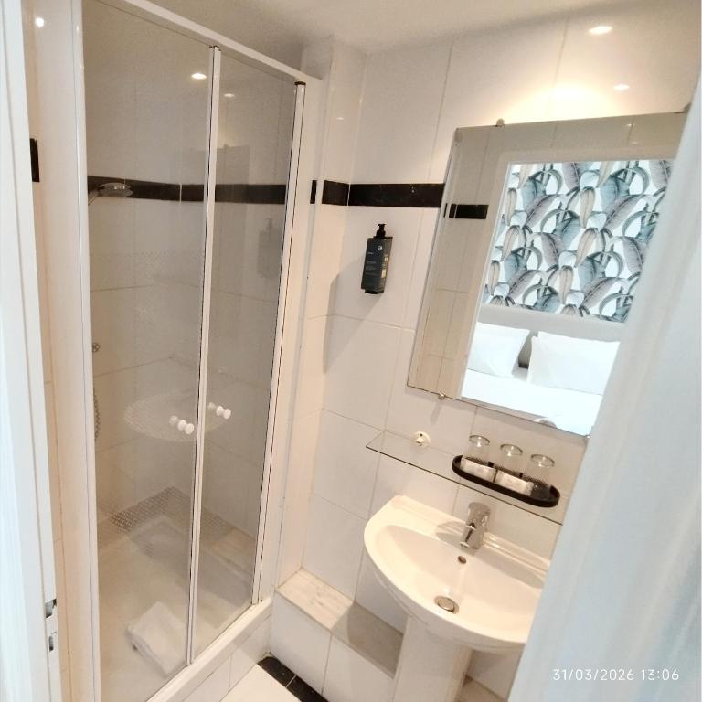 Les Cascades - Hôtel de Charme - Chambre Triple - 3
