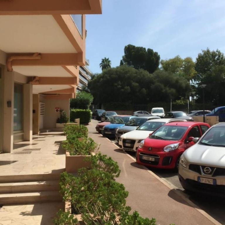Le repaire d'Antibes atypique proche parc et mer - Apartment - 10