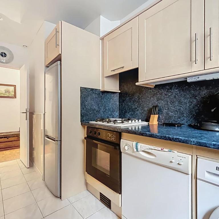 Spacious 2-room apartment near Nation - Appartement - 8