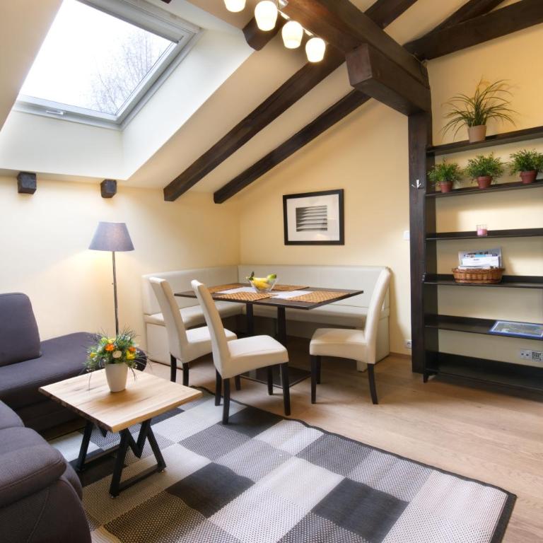 Alpenlandhaus Menardi - Apartment mit 2 Schlafzimmern und Balkon - 6