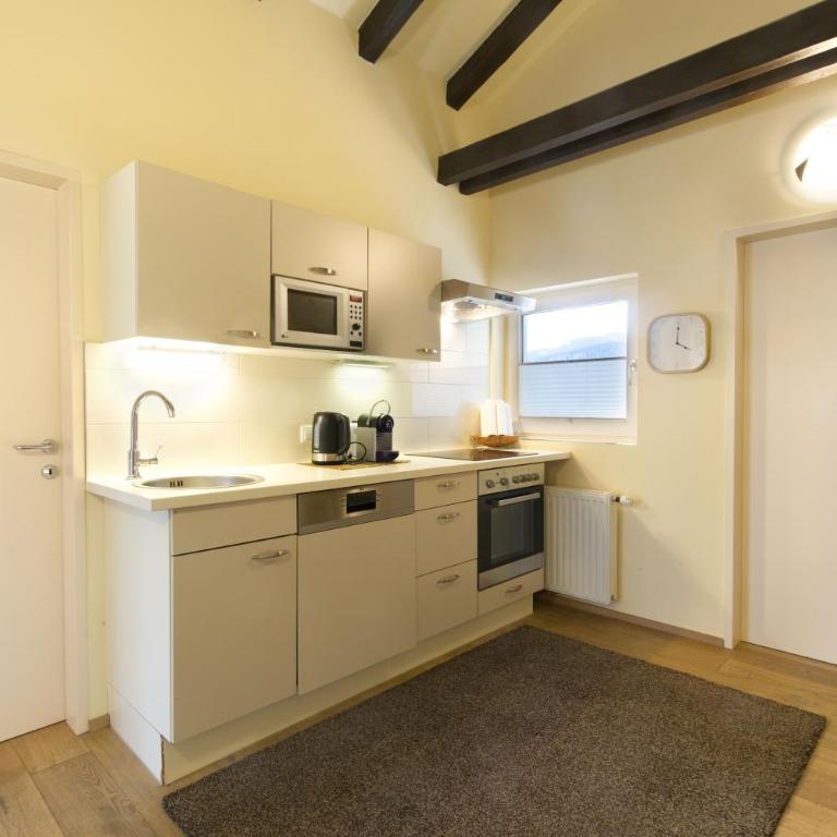 Alpenlandhaus Menardi - Apartment mit 2 Schlafzimmern und Balkon - 9
